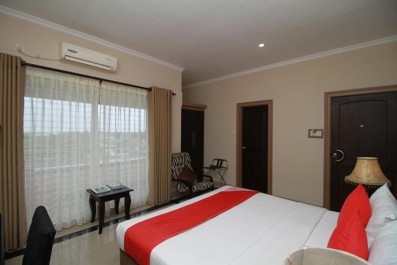 Oyo 317 Choy'S Waterfront Residence نيجومبو المظهر الخارجي الصورة