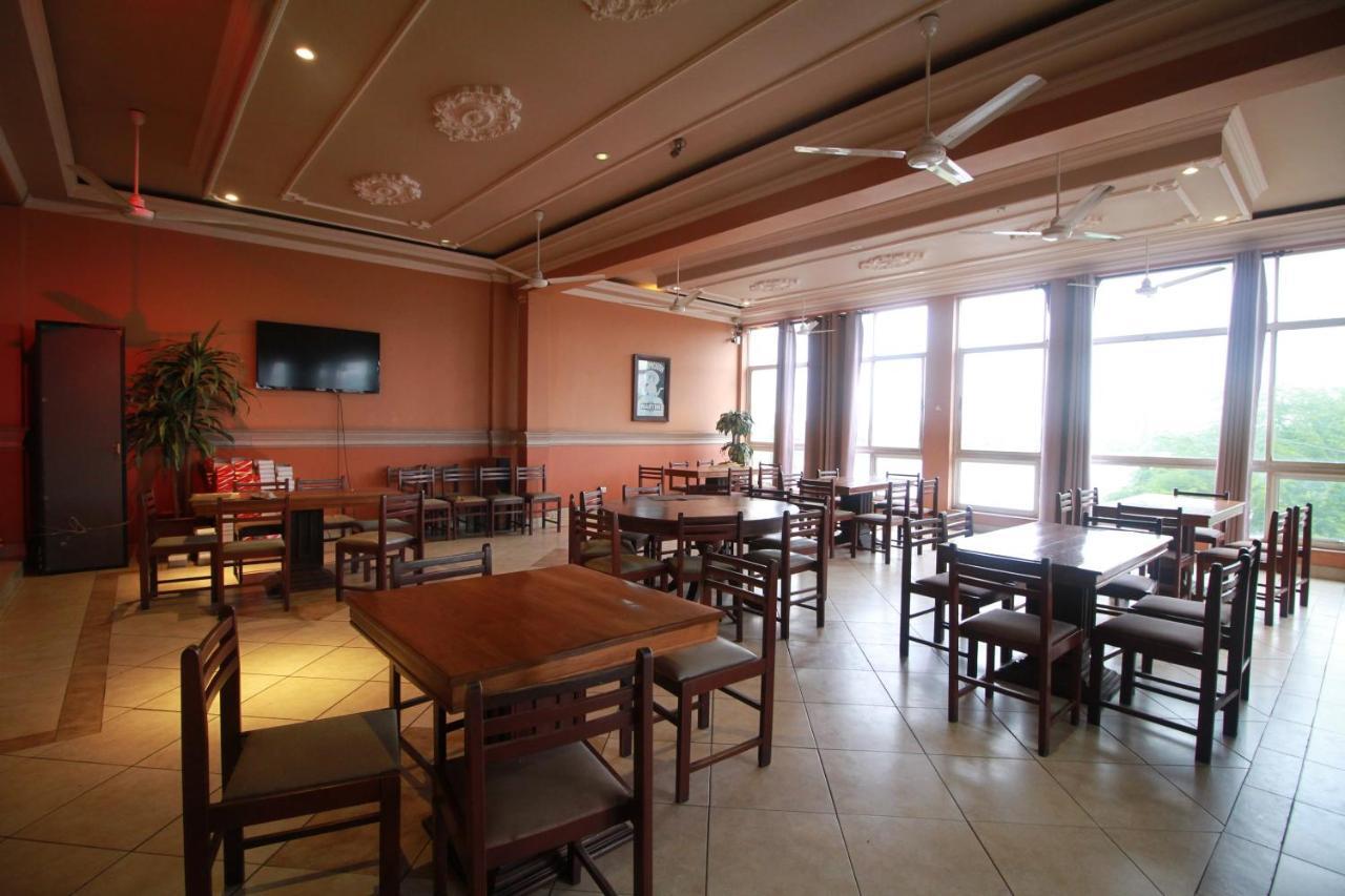 Oyo 317 Choy'S Waterfront Residence نيجومبو المظهر الخارجي الصورة