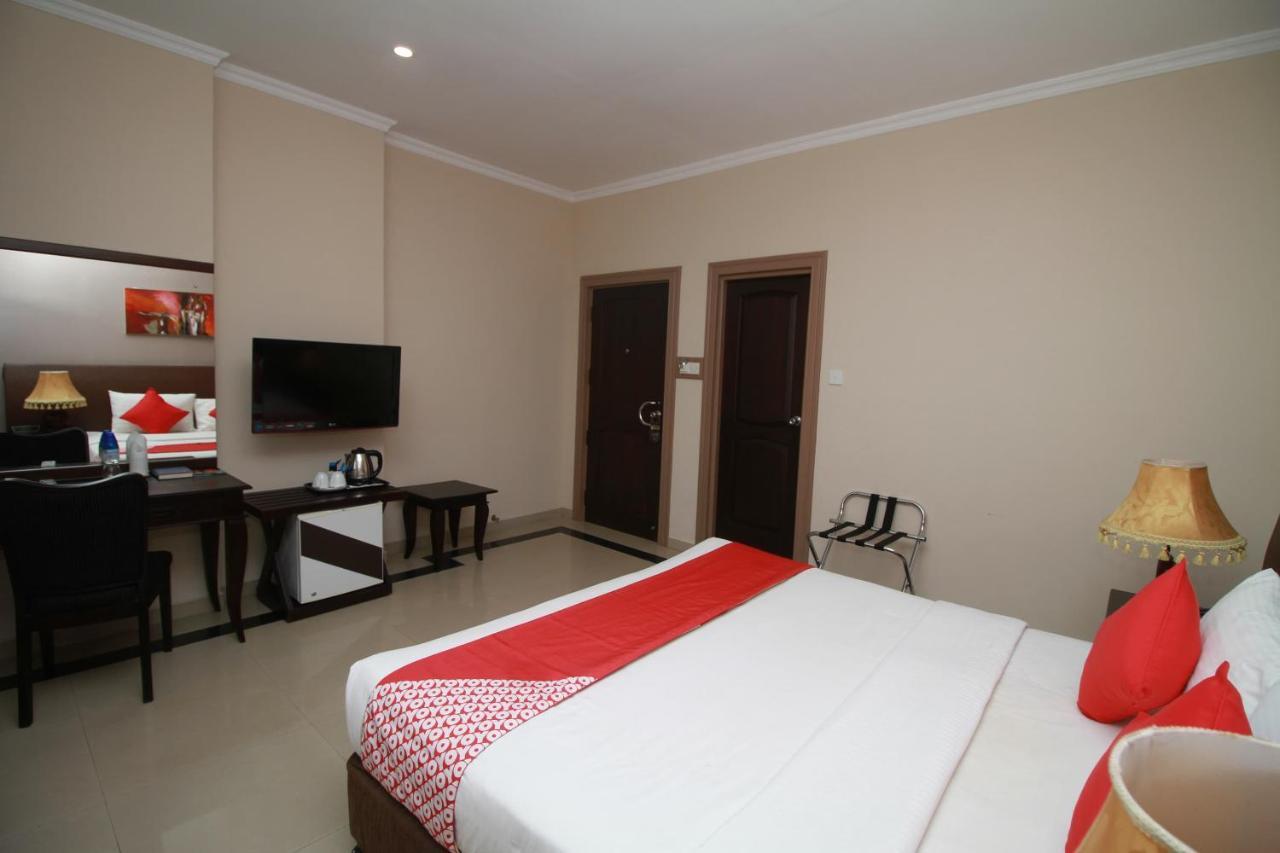 Oyo 317 Choy'S Waterfront Residence نيجومبو المظهر الخارجي الصورة