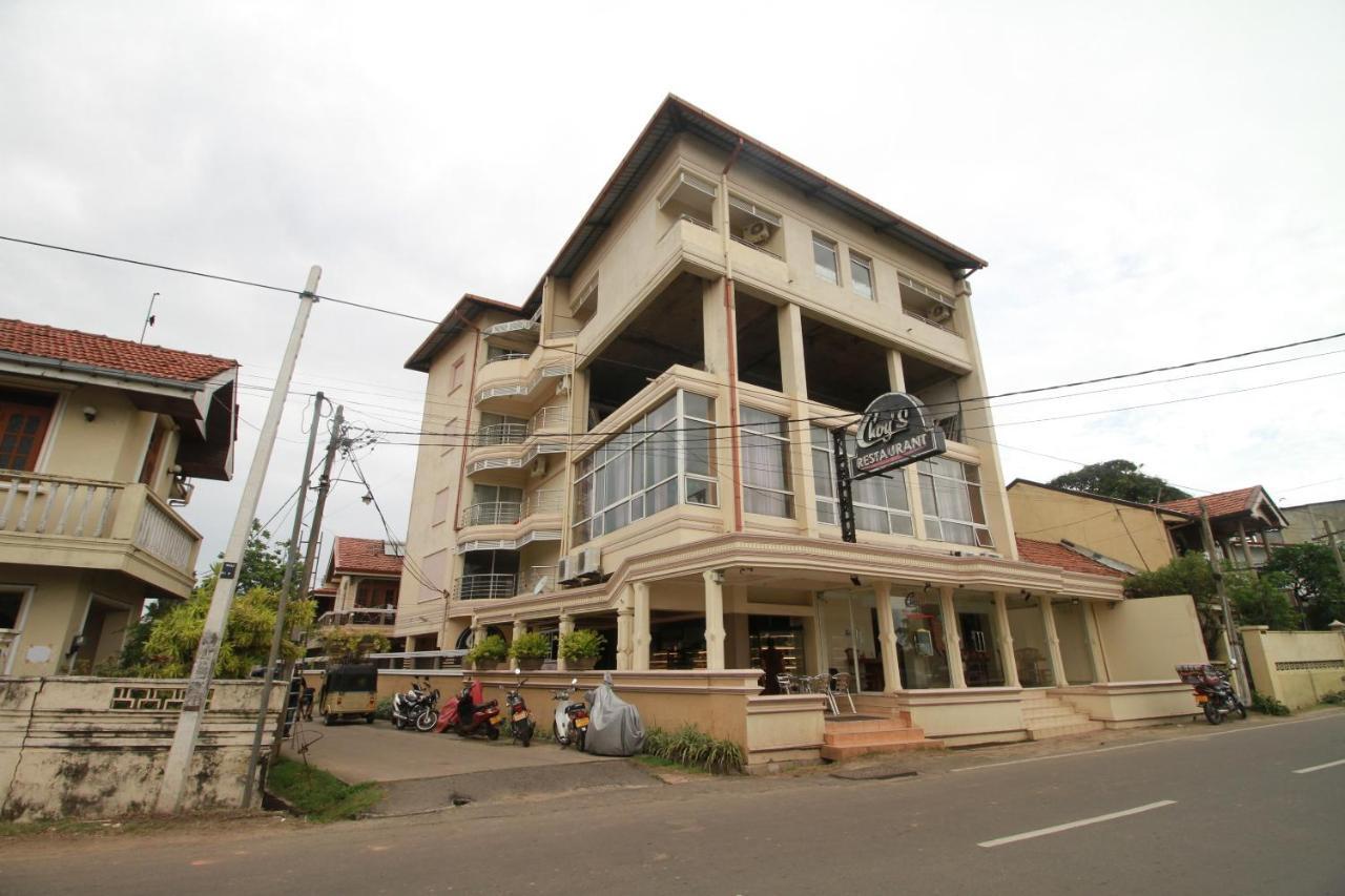 Oyo 317 Choy'S Waterfront Residence نيجومبو المظهر الخارجي الصورة