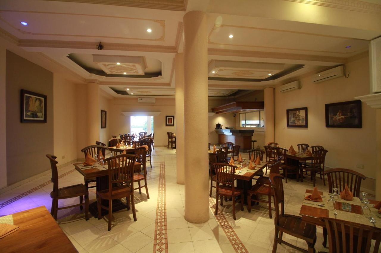 Oyo 317 Choy'S Waterfront Residence نيجومبو المظهر الخارجي الصورة