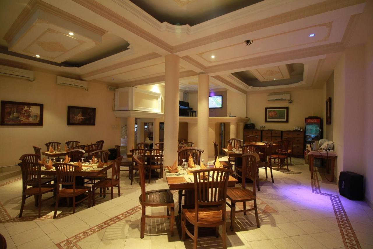 Oyo 317 Choy'S Waterfront Residence نيجومبو المظهر الخارجي الصورة